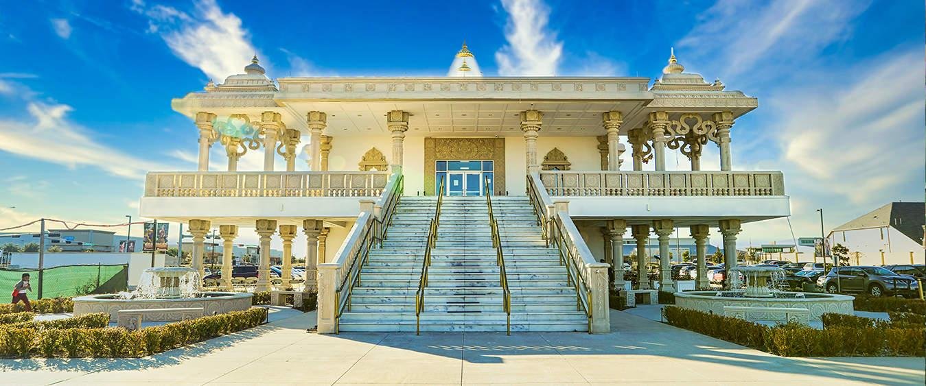 Peter Spiegel Reflects on Some Famous Hindu Temples in Northern Texas